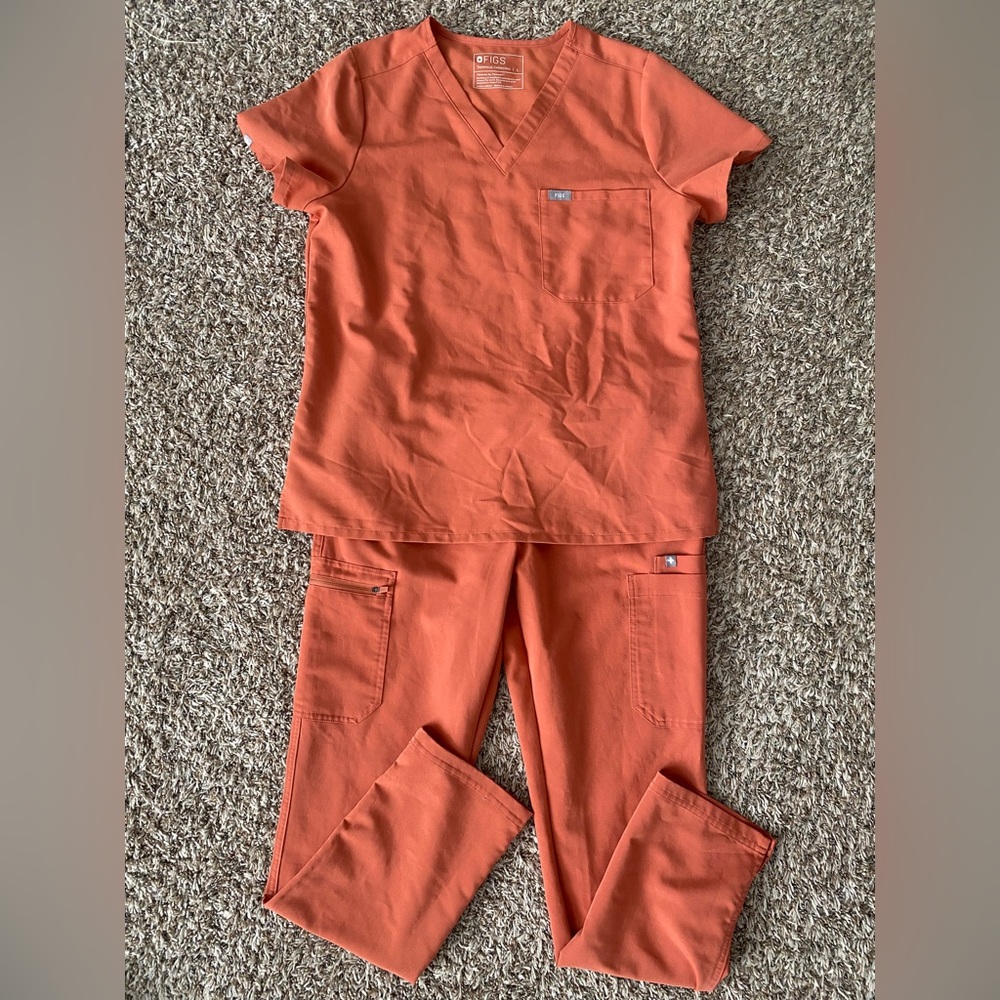 FIGS scrub set terracotta
